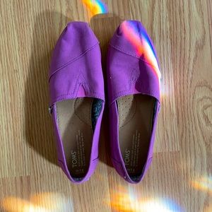 purple toms